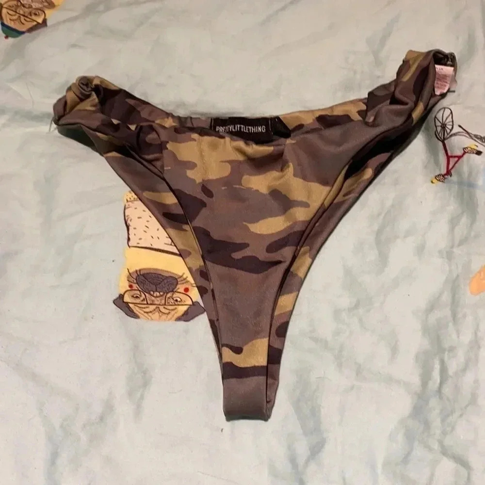 Pretty little thing cheeky ‎ bikini bottoms